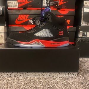 SOLD : Jordan Retro 5